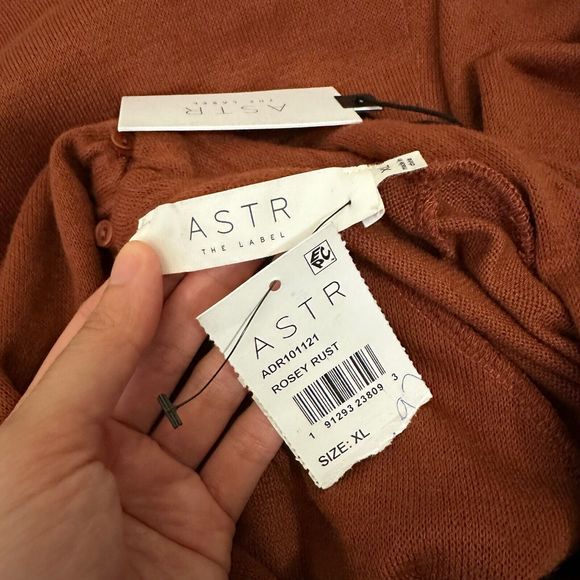 NWT ASTR The Label Wrap Neck Cutout Dress in Rosey Rust - Picture 10 of 12